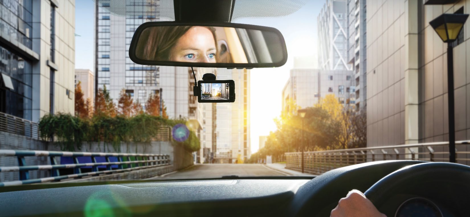Dash Cam Garmin installée sur le pare-brise